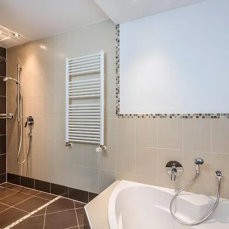 Berger Apartment *